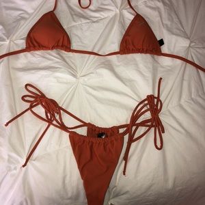 Boutinela bikini